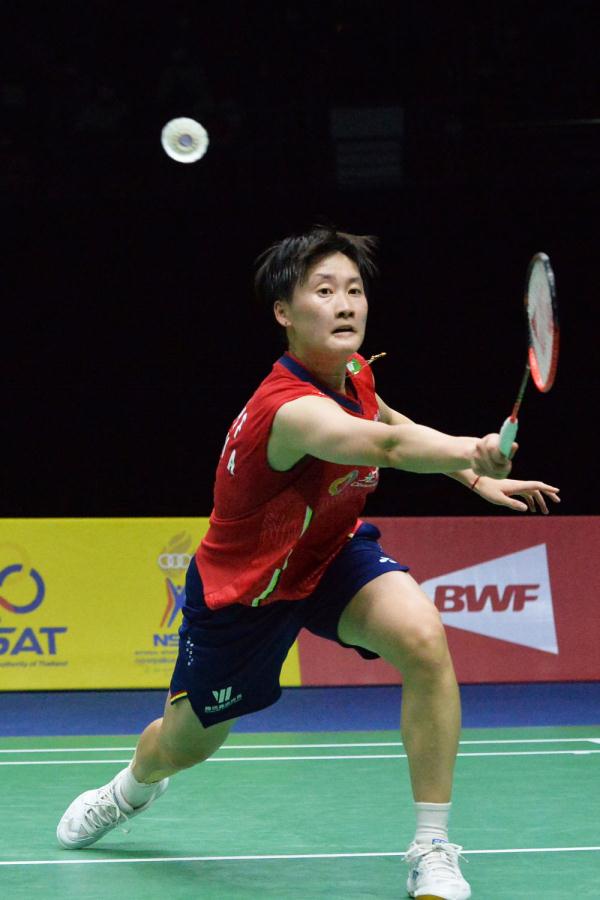 冠的背后 冠的背后