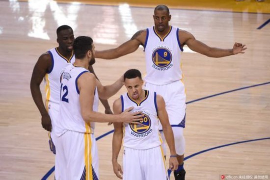 运动会以 运动会以